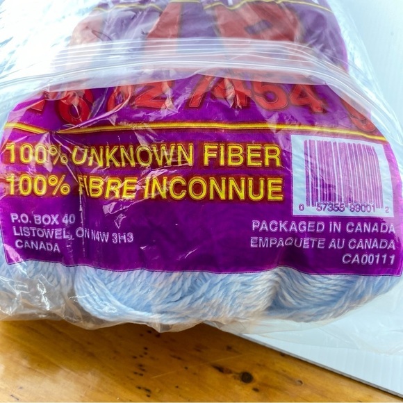 Yarn 2 LB Blue White Factory Mill Ends Unknown Fiber - Picture 7 of 7